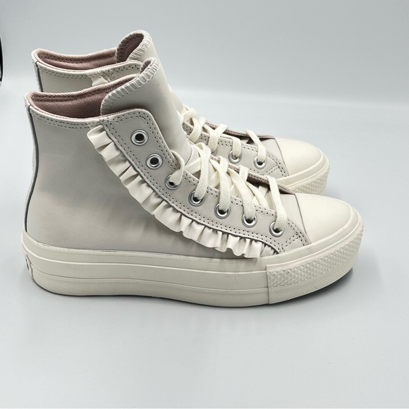 Converse Chuck Taylor All Star Hi-Top Leather Platform Women 6 Vintage White - Picture 2 of 8